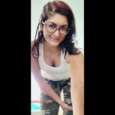 ISABELLA AP:
Una Mujer Que Ama a Su Familia, La Música, Los Perros, Los Gatos, La Naturaleza, El Baile, Etc!