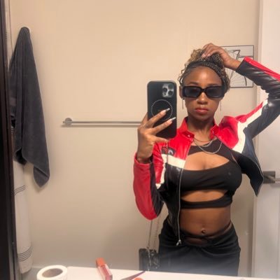 thetaijeannam's profile picture. 