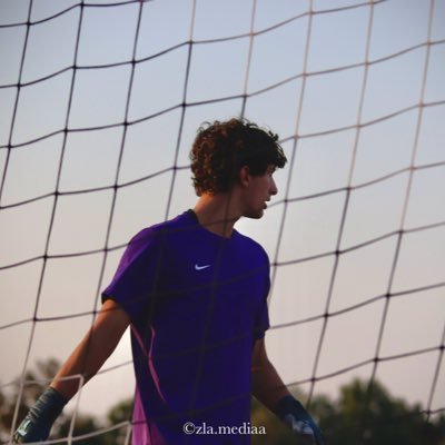 Loveland ‘25 | 6’3 | Soccer (GK) | Basketball (Forward) | 4.47 GPA 31 ACT | (513)-535-9062 | willbertoli13@gmail.com