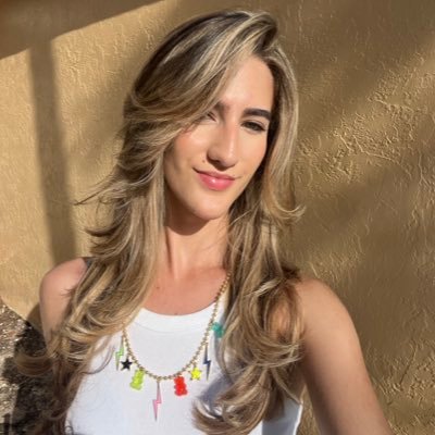 Education Reporter at @wlrn , SoFlo’s NPR 🎙️send tips to nlarochep@wlrnnews.org | Past: @thebostonglobe, @MiamiHerald, @NBCUAcademy fellow | 🇻🇪