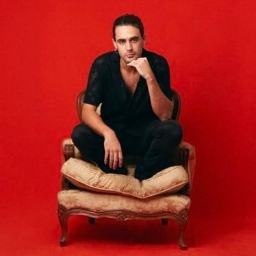 Pedro pastor
🐦🎙️pajarillo cantor
✉️adrian espada@coolturearte.com
🦂tour Escorpiano
www.pedropastorguerra.comand 1 more