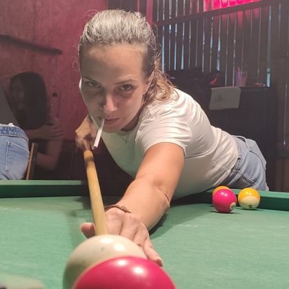 GalitShiri's profile picture. Creativity groupy, arts enthusiast and yarn addict.
I help startups create and tell their stories, untangling and connecting to create artful results.