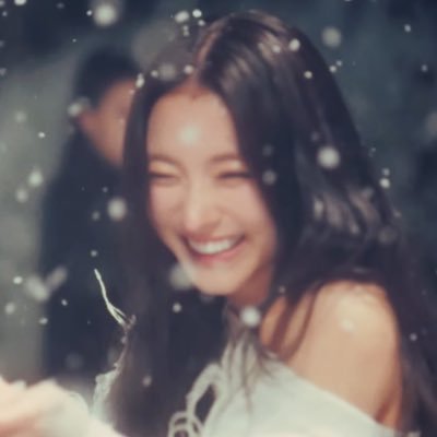 rneovving's profile picture. anna thinke̲r ˳