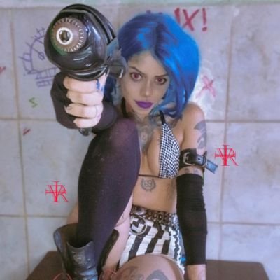 23 ִ ࣪𖤐 Glam metal ִ ࣪𖤐 Contorcionist ִ ࣪𖤐 Twerk ִ ִ ࣪𖤐 @iamhelluxe