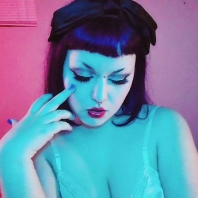 gothatilly's profile picture. ❣️ 18+ only | she/they ❣️