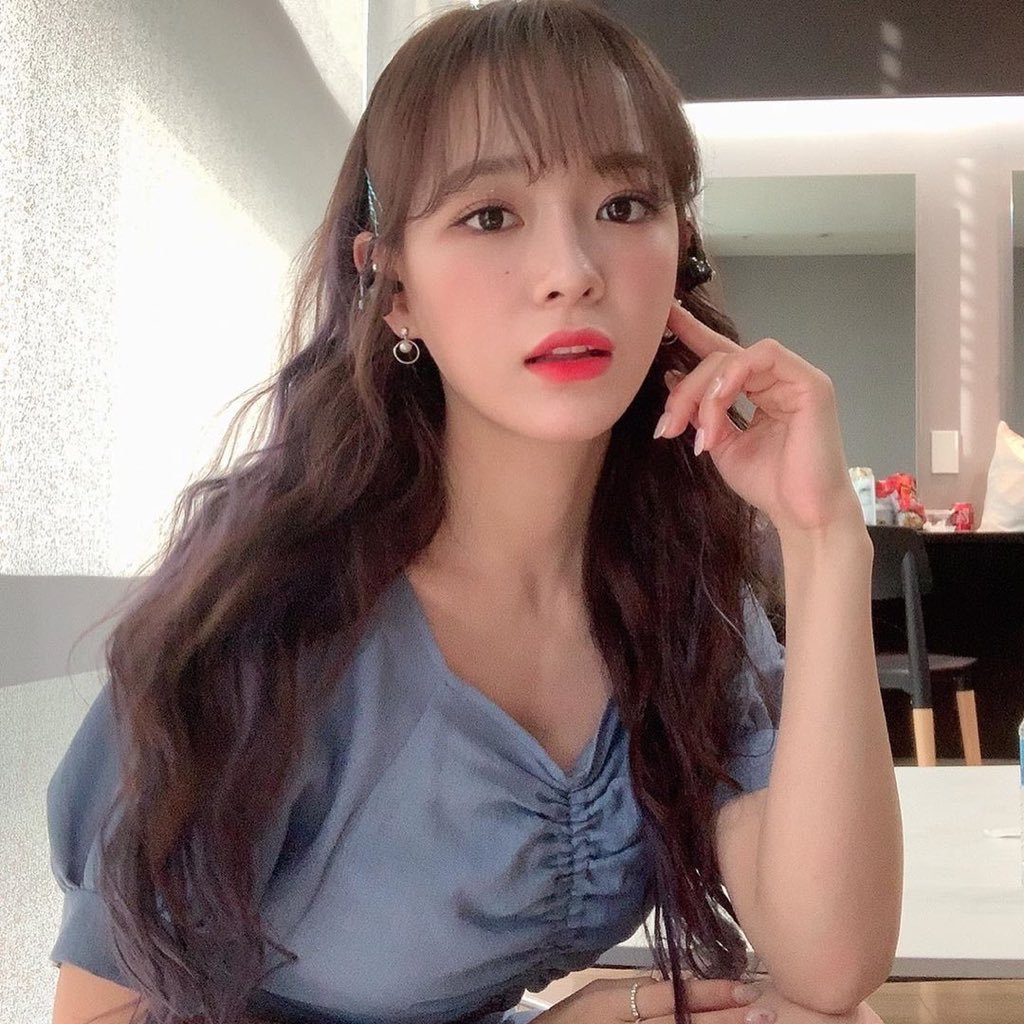 ruth44689480087's profile picture. ビンボーから成り上がり･10社を経営。資産70億!今は稼げる情報を教えたり、10万円をプレゼントしたりしています!LINEお友達追加で10万円プレゼント企画中!まずはフォローしてください/確率変動中！⇒　https://t.co/aZuwCNitpC