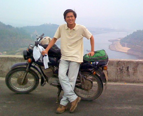 Online Marketing, Web Dev, Travel by Motobike, Paraglyding, Reading Book...