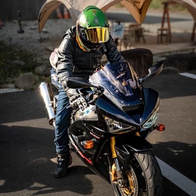 zhyuggg's profile picture. 還暦過ぎのリターンライダー。
2023年4月大型二輪免許取得。
2024年4月大型二輪納車。
20212022。NINJA400R。
2023。CBR250RR。
2024。NINJAZX6RーB型。
2025。CBR250RR預かり追加。２台体制に。
よろしくお願いいたします！