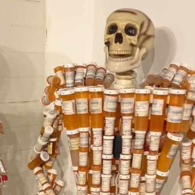 russelorusty's profile picture. just a loser teen with a pot problem