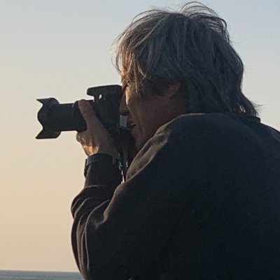 九州(宮崎・福岡・鹿児島)を中心に14箇所のサーフスポットの波情報をライブ配信しています。 毎朝木崎浜の波チェックを行なってます。後はライブカメラを見てつぶやいてます・・・