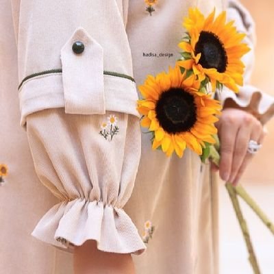 Leila1133446's profile picture. که جَهان رَنج بُزرگیست نِگارا تو بِخَند..‌💚💫