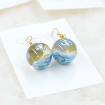 ✨️ハンドメイド初心者です🔰 ひとつひとつ丁寧に心を込めてお作りしてます! オーダーもご相談可能です‼️ フォロー、いいね👍していただけると嬉しいです🎶 URLにショップ🛒やInstagram🌈📸のリンクをまとめてあります。ぜひご覧下さい!