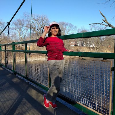 SuxiaL62549's profile picture. 