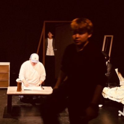 22歳。役者志望。靴屋のバイト、青山原画ハンター。出演情報→2025.5.28〜6.1 南河内万歳一座「予言者·H」無事終演。
