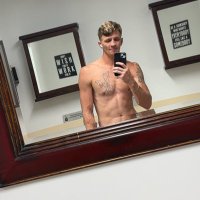 Aaron (@hornet1995) Twitter profile photo