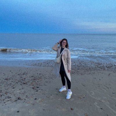 annieejenkins_'s profile picture. 23 ☁️ lover of the ocean, coffee, cosy gaming & books 🐚🤍 lifestyle & adventure 🪩 blogging, tiktok & youtube 💌☕️