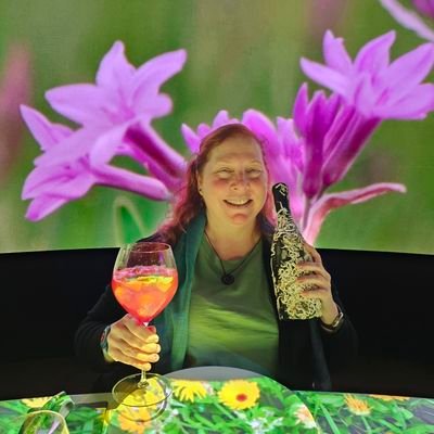 Staffer for https://t.co/Qc5q7OwjCi and Senior Features Programmer for Newport Beach Film Festival, and LA Kings Fan!