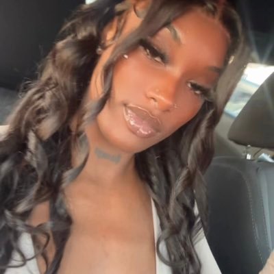 nobootylauren's profile picture. pretty face slim waist stallion😋