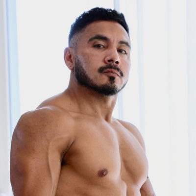 *18+ only NSFW* alt personal acct anti-shame. he/him, cis-bro, gaymer, latino.🦋https://t.co/urmHyvuaqg