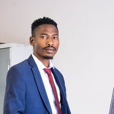 Miyambo i Qhivi i tiva Ra mati yo tengaa no1 fan @KaizerChiefs #Running my own race #Competing with no ☝️Ronny 🤷♂️Njhee