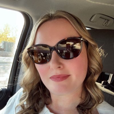 TiffinyS18's profile picture. 