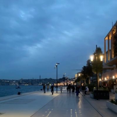 IlIX9IlI's profile picture. يسرّني ألا أعرف، وألا يُعرف عني شيء books•music•selfcare ♐️