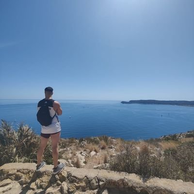Y desde entonces juré mi sempiterno odio a surfistas y demás hippies folladelfines por el estilo