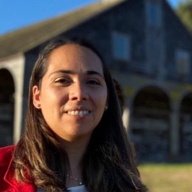 naty_altamirano's profile picture. Jefa Provincial de Educación del Archipiélago de Chiloé  Profesora de Educación Física y mamá. Veo la vida con lentes violetas 🦹🏻‍♀️