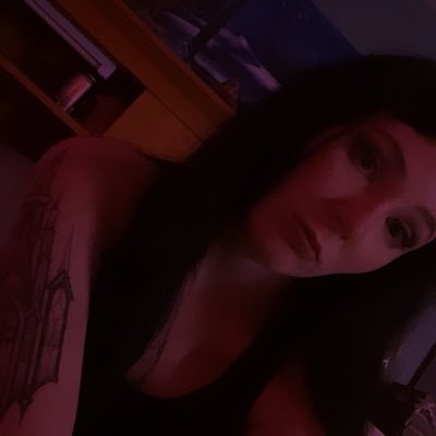 lavender_sleuth's profile picture. coffee & catharsis || ℑ𝔱 𝔠𝔞𝔫’𝔱 𝔯𝔞𝔦𝔫 𝔞𝔩𝔩 𝔱𝔥𝔢 𝔱𝔦𝔪𝔢