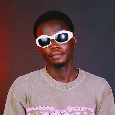 A Graphic Designer that help craft appealing visual Design 🌹