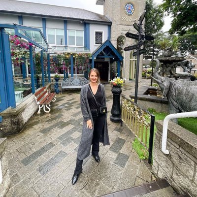 ammyArth's profile picture. please take life easy 😊.   mother of Bronx.