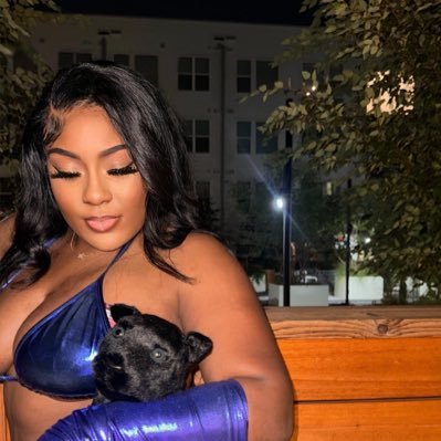 Lyssab_'s profile picture. 