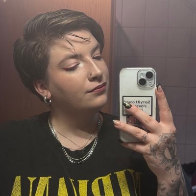 AngieMichi97's profile picture. Hab ne Meinung zu Dingen und mag Harry Potter. Ich liebe Drachen, aber hasse den Drachenlord ( Pia mag das nicht). 🌈