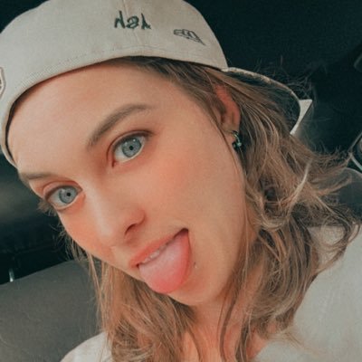 Ashley0042000's profile picture. 💙👸👑💜