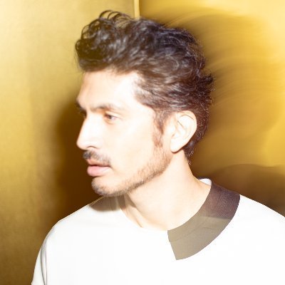 平井堅スタッフです。全楽曲ストリーミング配信中!公式Instagram もスタート! (https://t.co/MjrkhGp8R8...)
