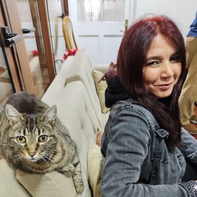 Rosario Carvajal, yungaína de nacimiento y ex concejala por Santiago en 2 períodos.
rosarioporsantiago@gmail.com