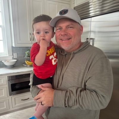 Father of 4, Pops of 1, Sales at AWS, soccer sherpa/bank roll and fanatic about boats, being on the water, and BBQ. Opinions are my own.