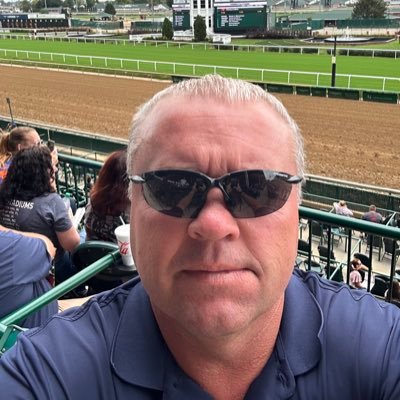 charlie_pasley's profile picture. 