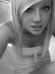 _singlegirlprob's profile picture. send me #singlegirlproblems tweets and ill tweet them! #teamfollowback