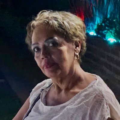 Me gusta la política y soy Anti-AMLO. Amó a México