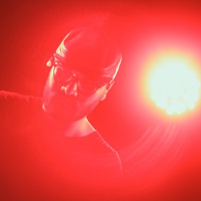 Studying Advanced Music|Researcher| Sound Designer and Frequency Architect. Director of AtemporalStructures. Constantly experimenting through sound.