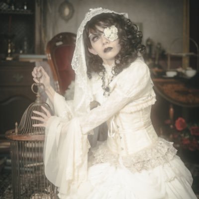 🖤バンギャ┋ Gothic&Lolita ┋現役Ns🖤BUCK-TICK/GACKT/MALICE MIZER/D/Moi dix Mois/Kaya/Versailles/Schwarz Stein/Femme Fatale/🖤90年代ヴィジュアル系 🖤お気軽にフォロミ!お別れはブロ解で。