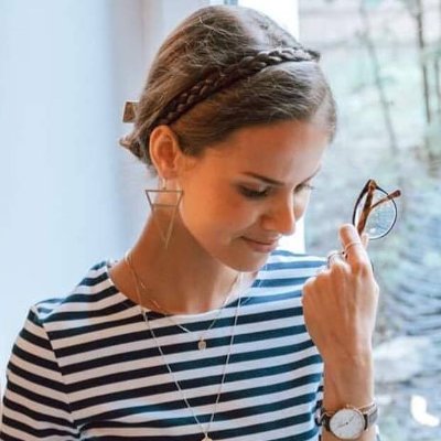 Journalismus studiert, liebe Design. Schreibe über Innendesign, Outdoor-Gestaltung, Mode & Lifestyle. Kreative Projekte motivieren mich.