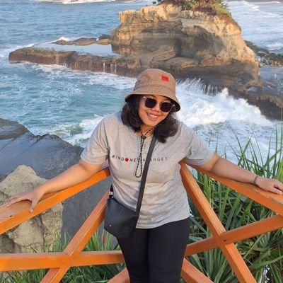 fluffygurlll's profile picture. Bukan pengendali air