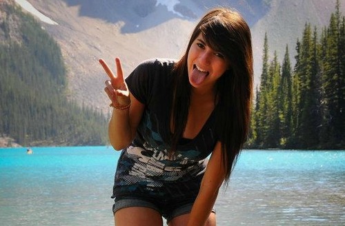 AlyVilleneuve's profile picture. 