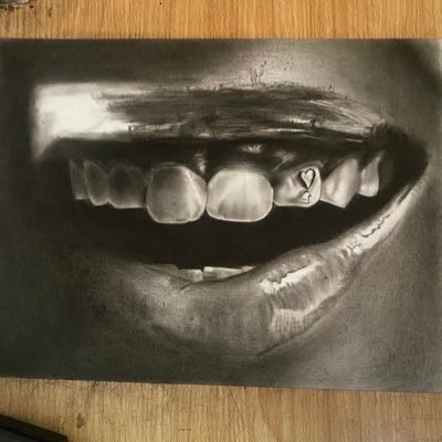 Realism Artist I draw with emotions and focus
