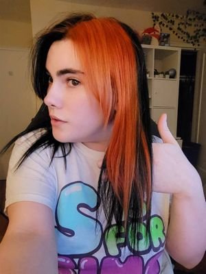 blunt_laur31893's profile picture. 