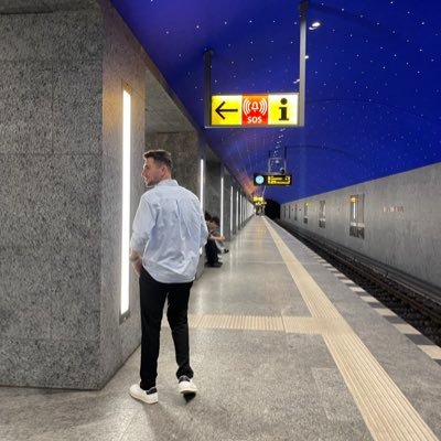 AahmedD_98's profile picture. come as close as you can:)