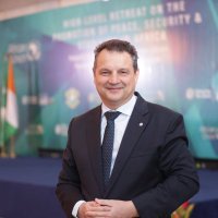 Philippe Poinsot (@jhrpoinsot) 's Twitter Profile