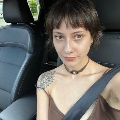 gaianarci's profile picture. "I'll dance to the voices in my head"